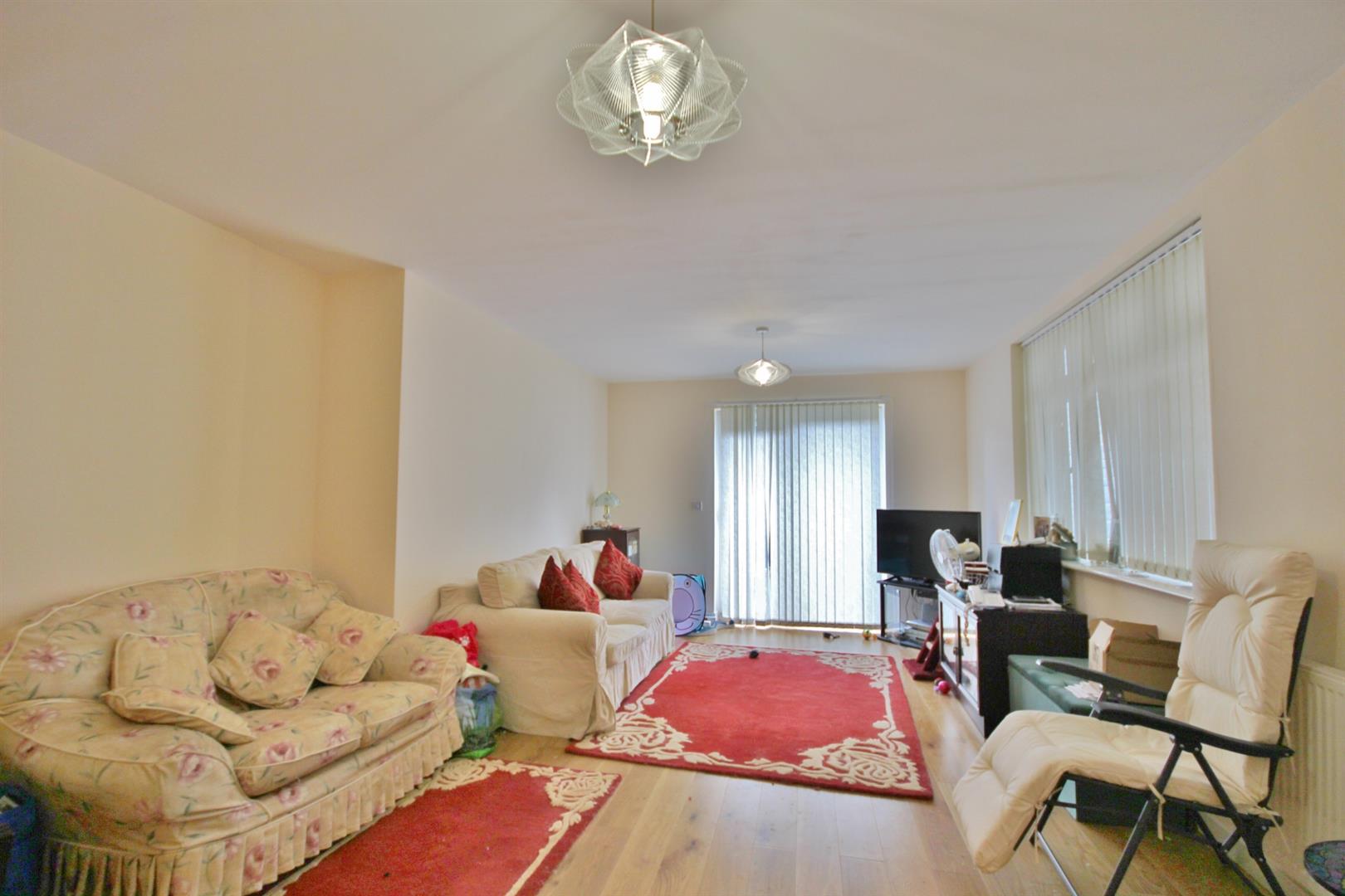 Whyte Mews, Cheam Village Home